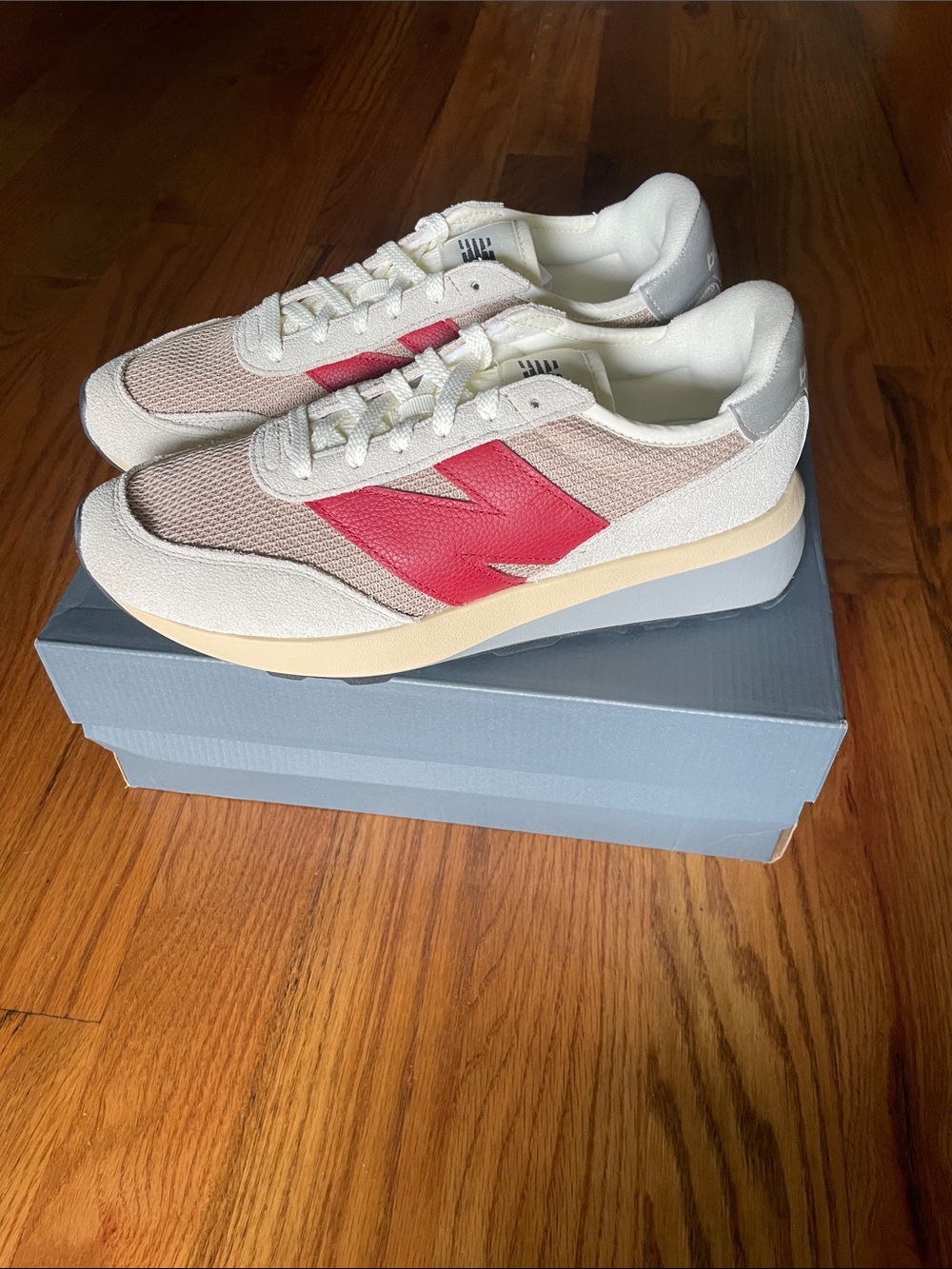 New Balance 370 Grey/Red Men’s Size 11 Suede Mesh Oversized Logo New in Box